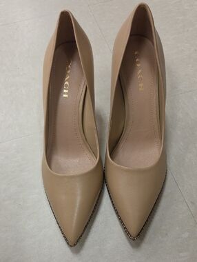 Coach Women's Nude-Tan Pointed Leather Pumps